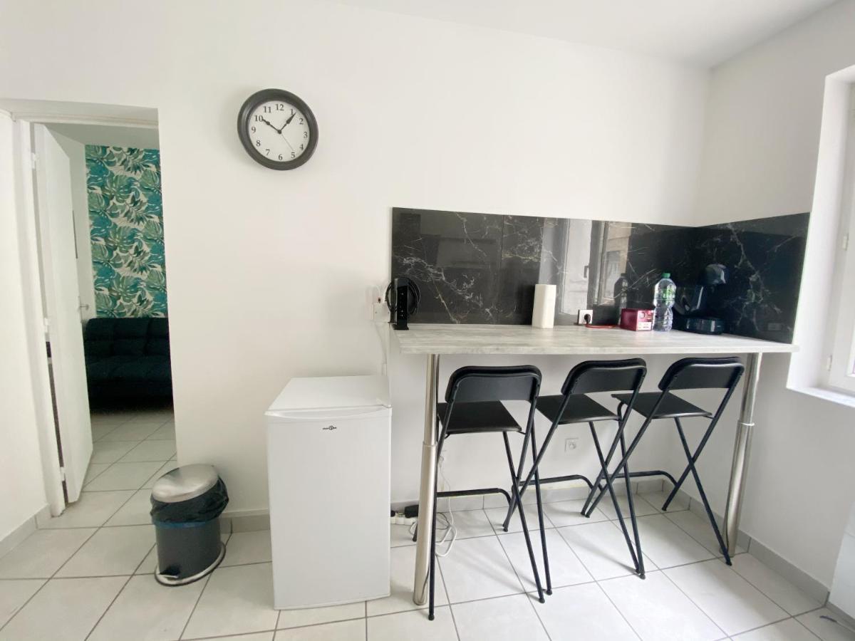 023 Chic & Cosy F1 23M2 Hypercentre Wifi Smart Tv Netflix Apartment Saint-Etienne  Bagian luar foto